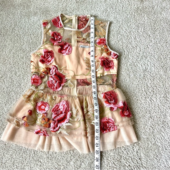 VONE Embroidered Floral Sleeveless Sheer Lelan Peplum Blouse—SZ. 6 - Picture 10 of 16